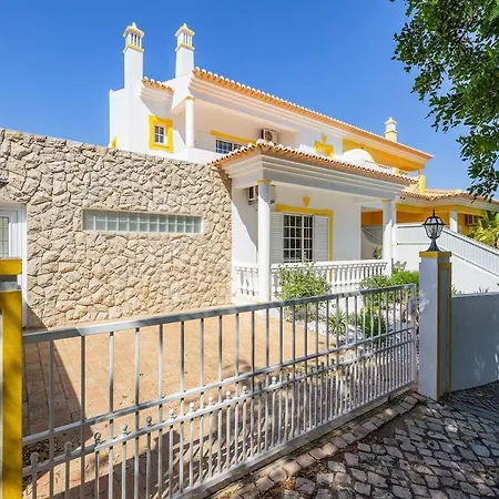 Villa Cordyline